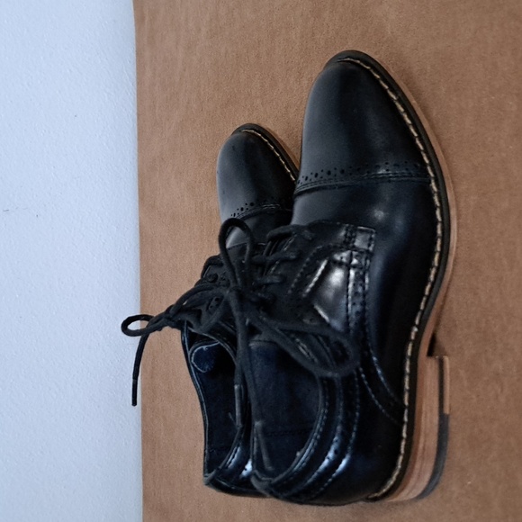 Bruno Marc black leather dress shoes boys size 10 - Picture 4 of 8